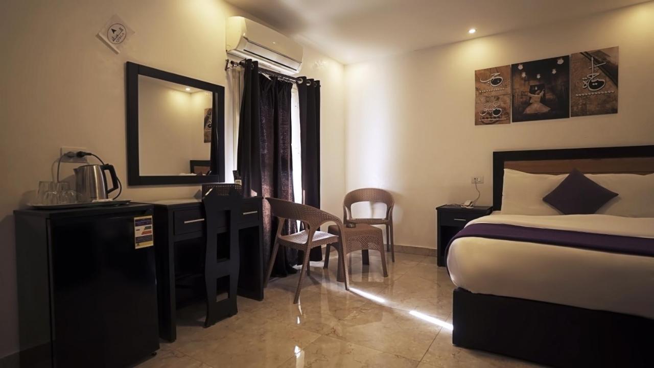 Galaxy Royal Aparthotel