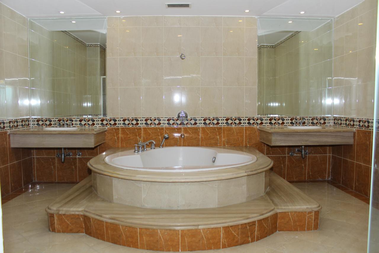Aparthotel Galaxy Royal 3*
